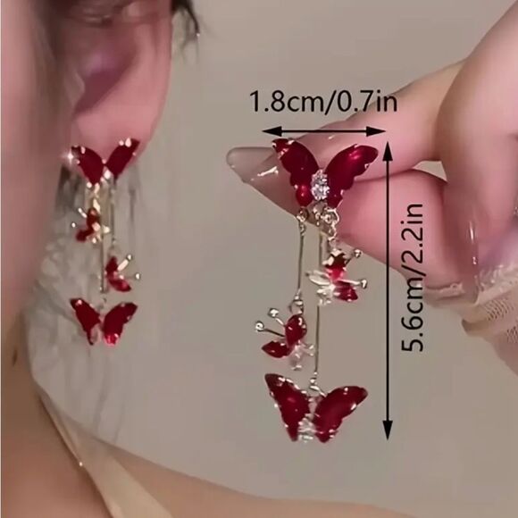 ♥️ Betsey Johnson Elegant & Gorgeous Red Butterfly Dangle Earrings ♥️ - Picture 4 of 5